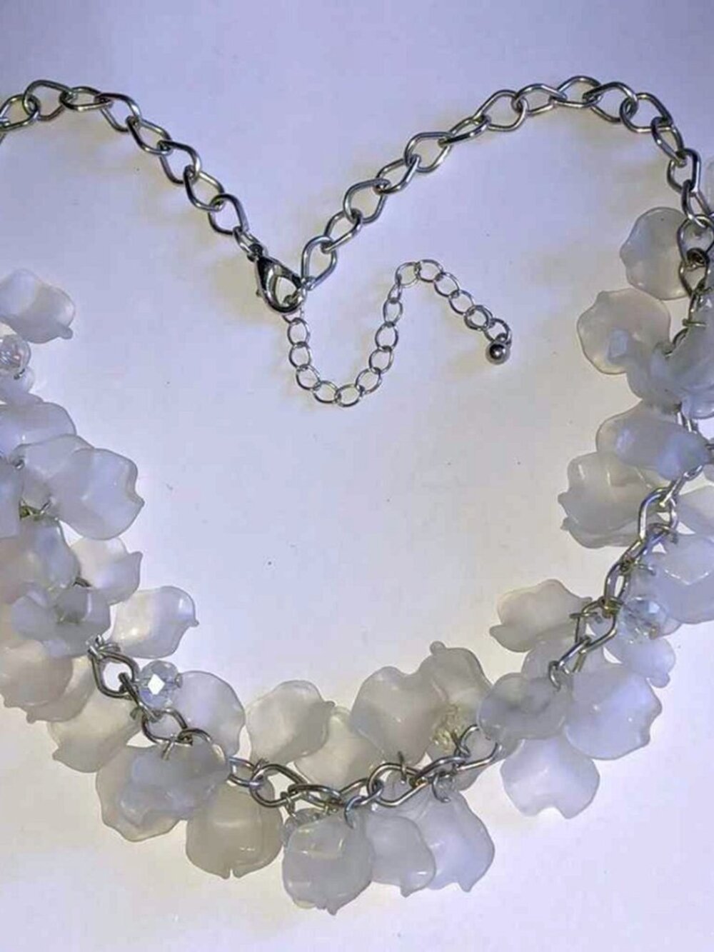 New Boho Frosted Acrylic Flower Cluster Necklace Silver Tone Dainty Floral Jewel